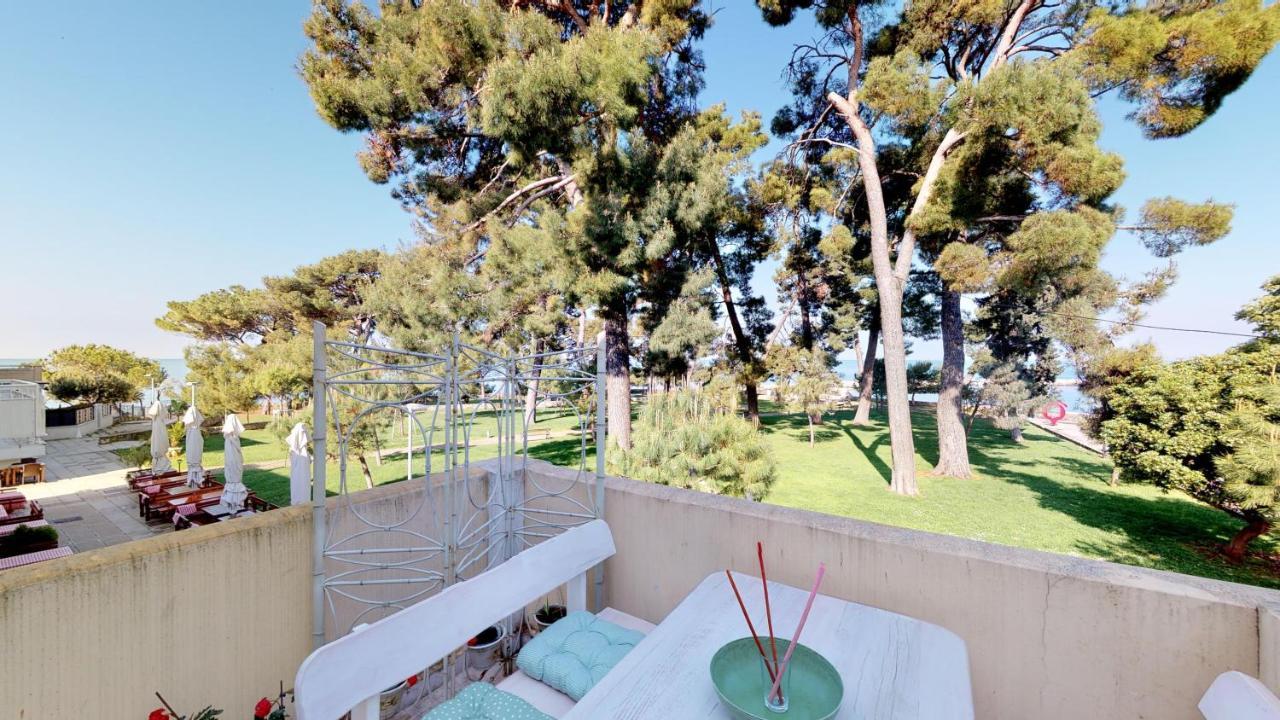 Lara Deluxe Superior 5 Star Apartment, Your Piece Of Heaven By The Sea & Park Novigrad  Екстер'єр фото