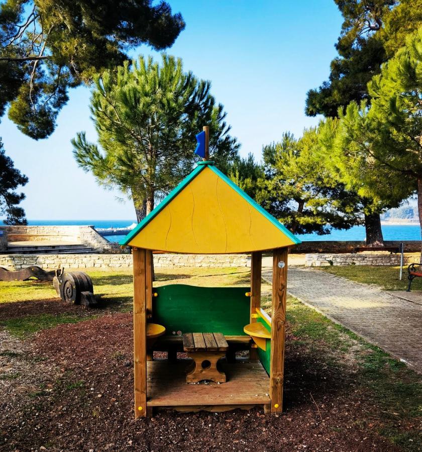 Lara Deluxe Superior 5 Star Apartment, Your Piece Of Heaven By The Sea & Park Novigrad  Екстер'єр фото